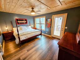 Secluded Ozark Cabin – 45 acres - Hideaway Cabin - Image 3