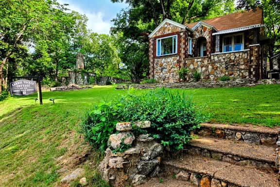 Historic Stone Cottage • River View • In Hardy - Image 1