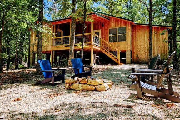 Secluded Ozark Cabin – 45 acres - Hideaway Cabin - Image 1