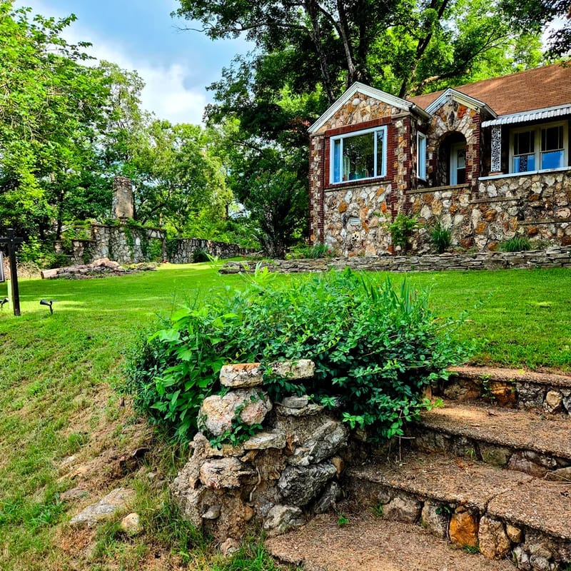 Historic Stone Cottage • River View • In Hardy